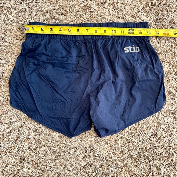 STIO Women's Second Light
Shorts - Size Small - Picture 4 of 7